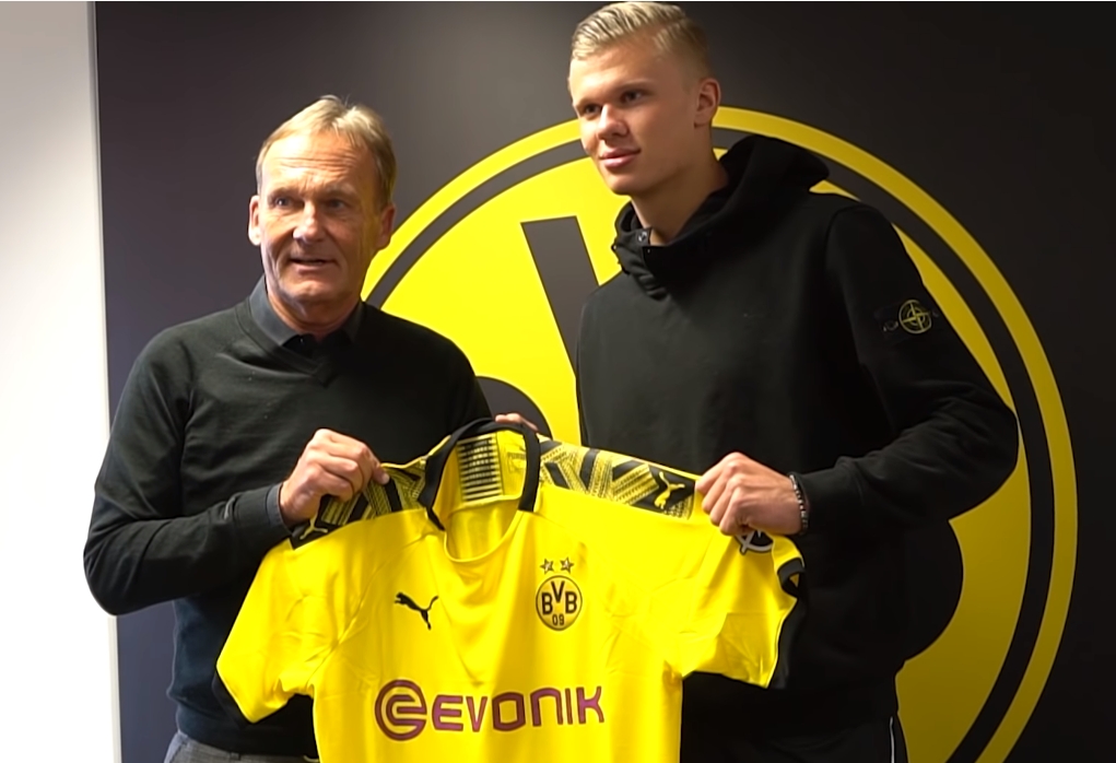 泽林斯基：之前不了解凯拉特；我们需要踢出认真且专注的比赛（泽林斯基：此前对凯拉特了解不多，但我们必须打出专注而严谨的比赛）