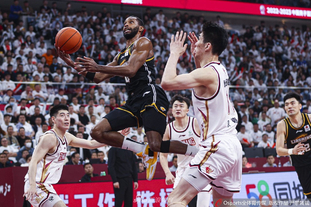 搞笑视频：足坛五大舞蹈排名，第一名猜猜看这是谁？（爆笑短片：盘点足坛五大神级舞步，冠军你绝对想不到！）