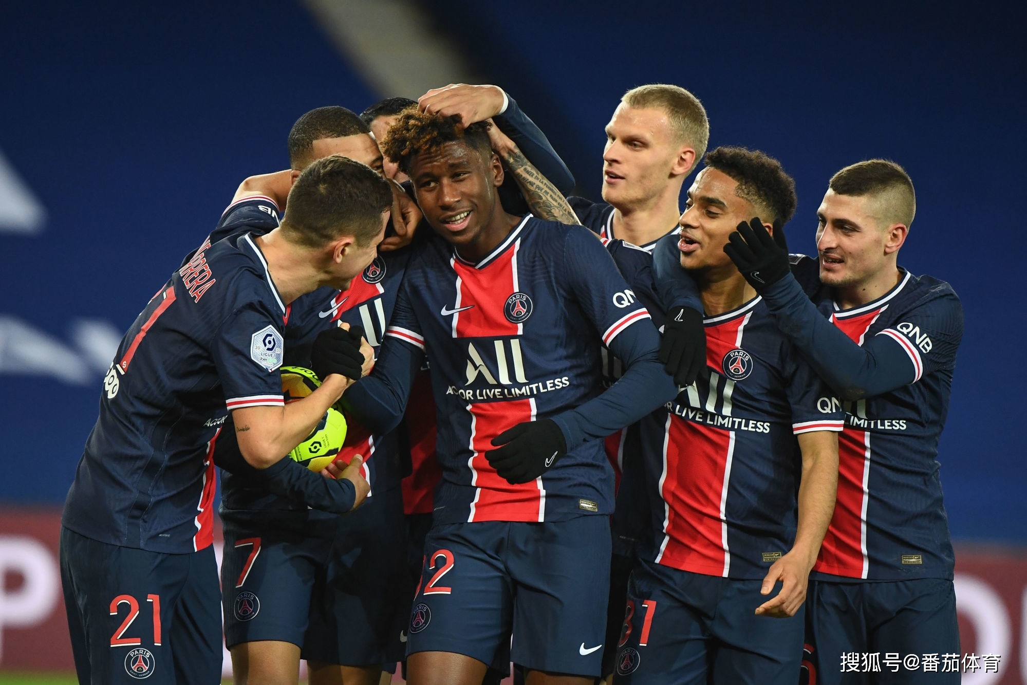 意媒：新星伊万-马耶首次入选一线队，他在国米的未来计划中（意媒：小将伊万-马耶首次进入一线队，已被纳入国米未来规划）