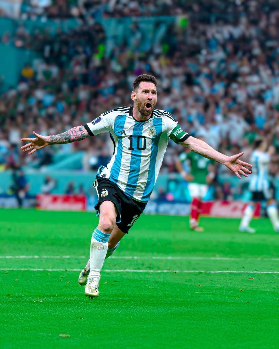 36球，劳塔罗超越克雷斯波独占阿根廷队史射手榜第四位（劳塔罗斩获第36球，超越克雷斯波位列阿根廷队史射手榜第4）