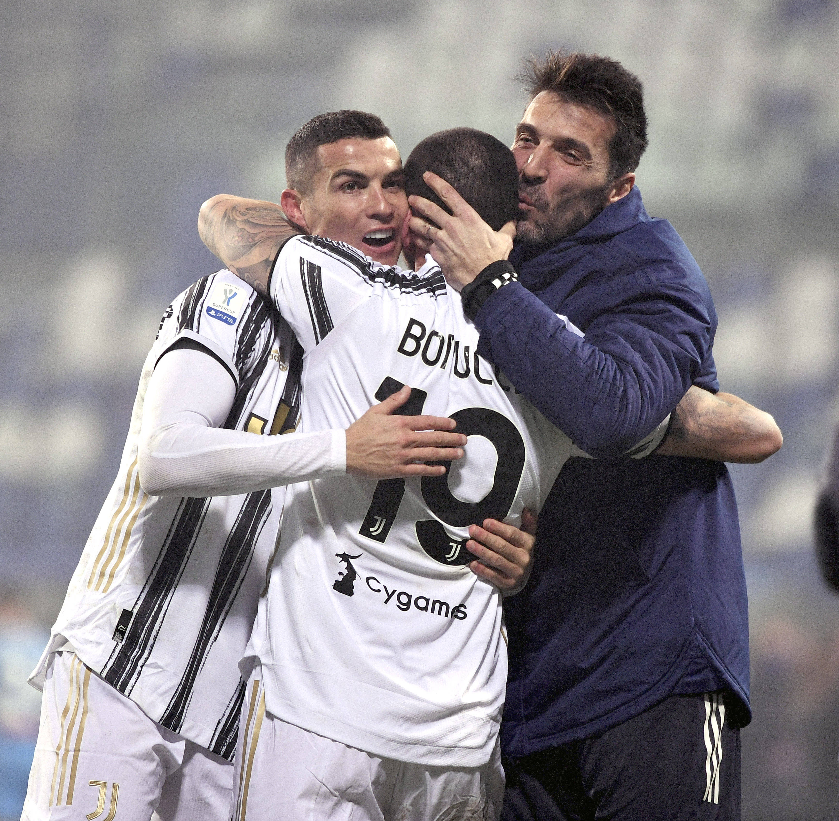 意甲：尤文2-1小胜佛罗伦萨（意甲战报：尤文2-1险胜佛罗伦萨）