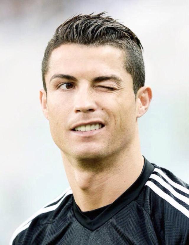 刘若钒本赛季从三镇自由身加盟海港，贡献5球6助攻（自由身离开三镇转投海港，刘若钒本赛季贡献5球6助攻）