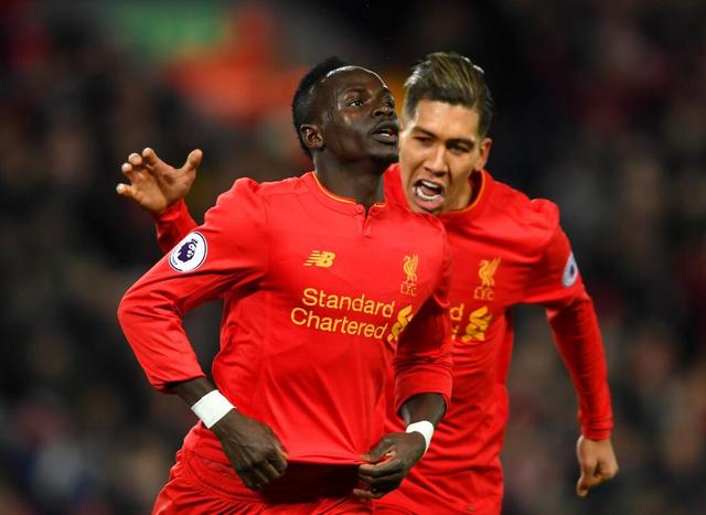 表现惊艳！伊力福拉提10中6贡献17分&半场上演精彩压哨（状态火爆！伊力福拉提10投6中砍下17分，半场奉上压哨好戏）