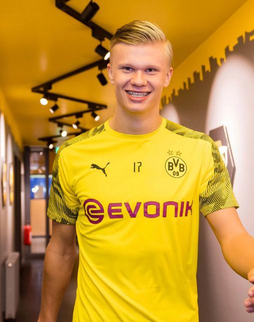 德甲身价涨幅榜：17岁小将卡尔暴涨4000万欧，赛义德-马拉上涨2200万欧（德甲身价飙升榜：17岁新星卡尔激增4000万欧，赛义德-马拉增值2200万欧）