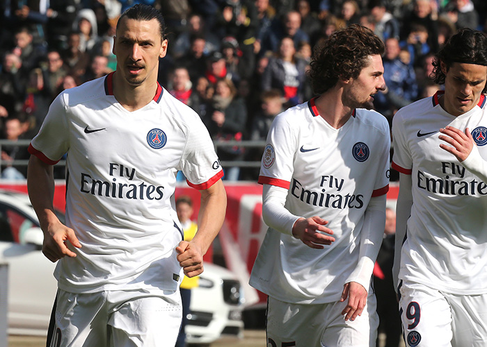 2025赛季日职联大结局：鹿岛时隔9年再夺冠，柏太阳神亚军（2025赛季J1联赛收官：鹿岛睽违九年再登顶，柏太阳神屈居亚军）