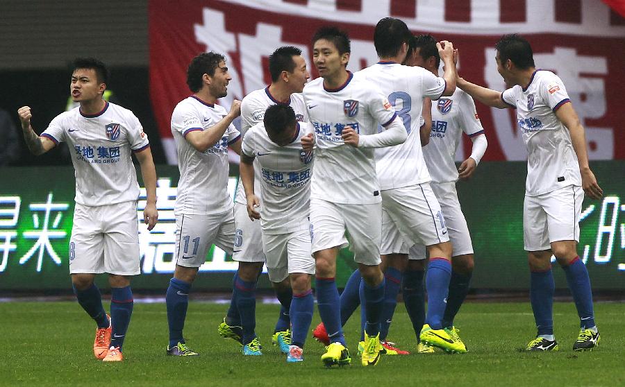 41岁罗本已成为职业板网球手，拥有3个积分世界排名第1980位（41岁罗本转战职业板网球，积3分位列世界第1980名）