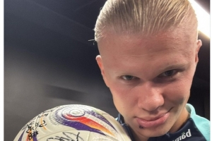 阿斯：拉菲尼亚因为肌肉不适缺战贝蒂斯，他能出战下场欧冠（阿斯：拉菲尼亚因肌肉不适无缘战贝蒂斯，预计可出战下一场欧冠）