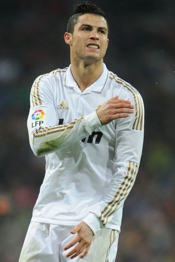 几十人参与斗殴，网传安徽省青少年足球联赛爆发大规模冲突（网传安徽省青少年足球联赛发生大规模冲突，数十人参与斗殴）